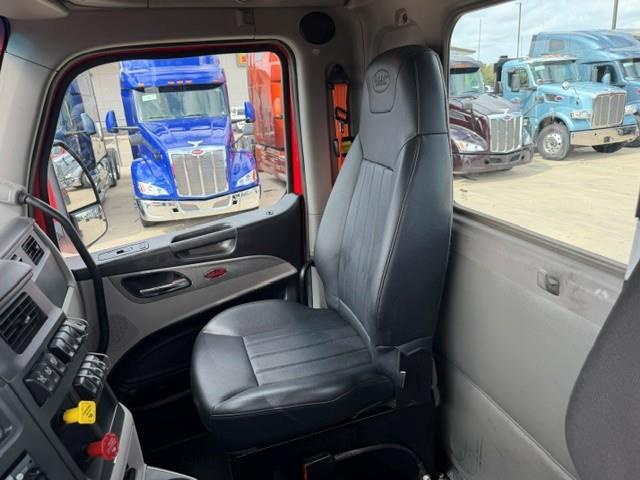 2023 Peterbilt 579-26