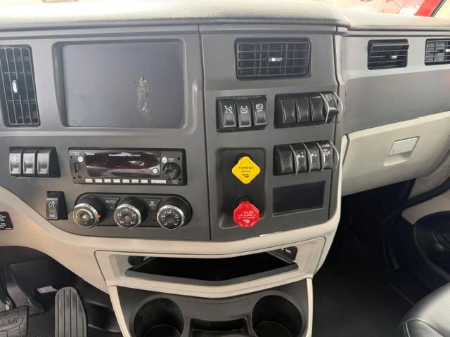 2023 Peterbilt 579-30