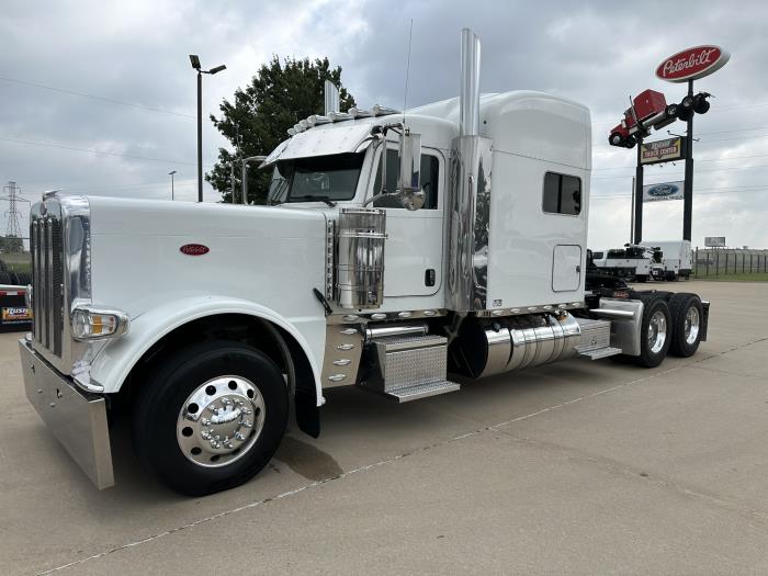 2024 Peterbilt 389-0