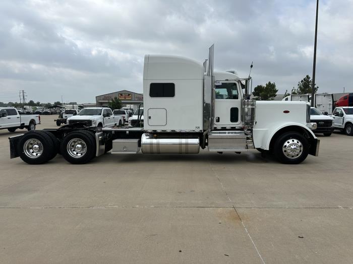2024 Peterbilt 389-3
