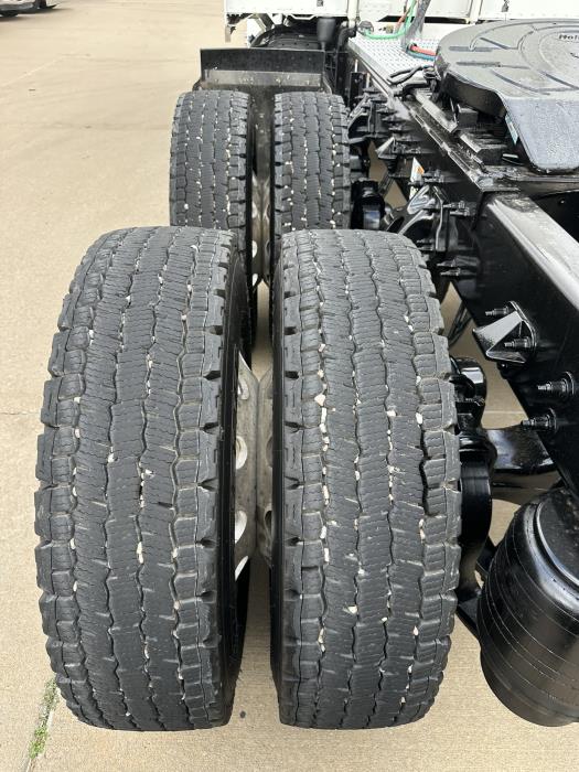 2024 Peterbilt 389-6