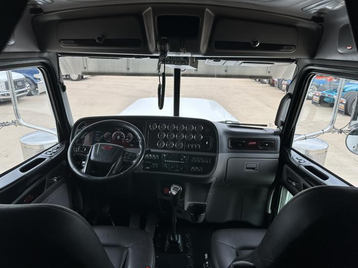 2024 Peterbilt 389-14