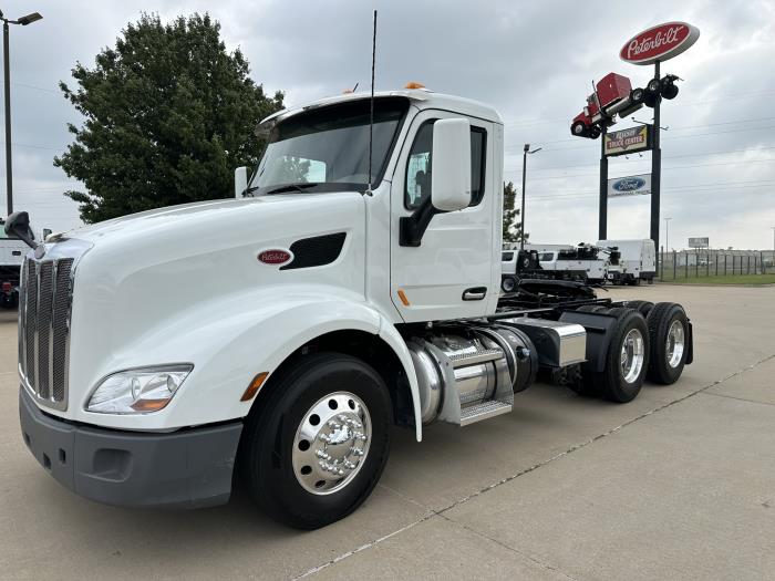 2021 Peterbilt 579-1