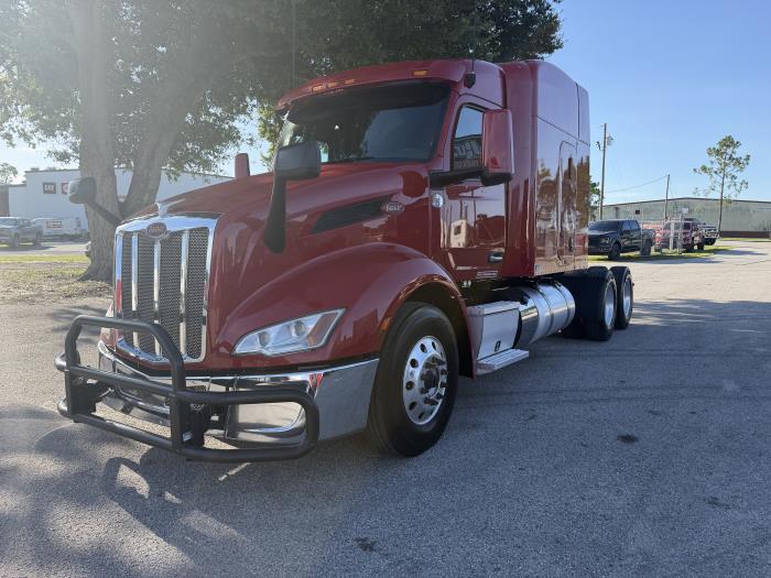 2023 Peterbilt 579-0