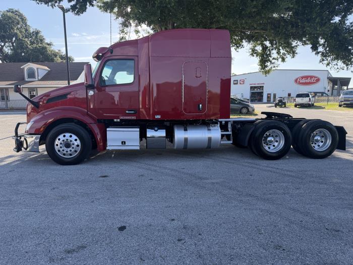 2023 Peterbilt 579-3