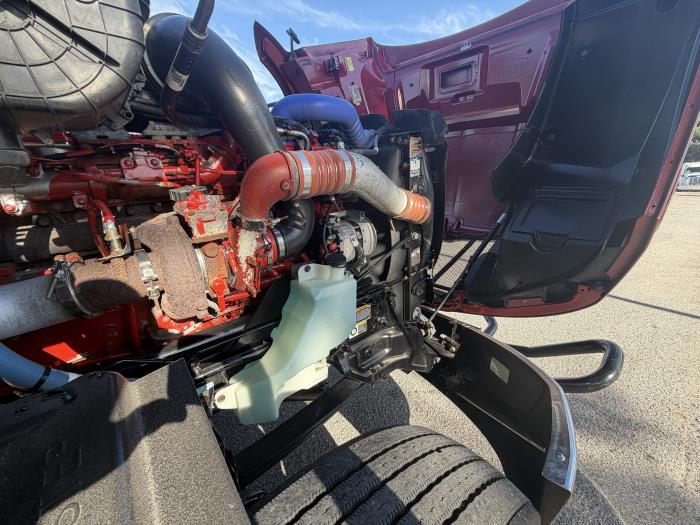 2023 Peterbilt 579-9