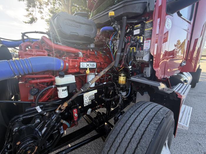 2023 Peterbilt 579-10