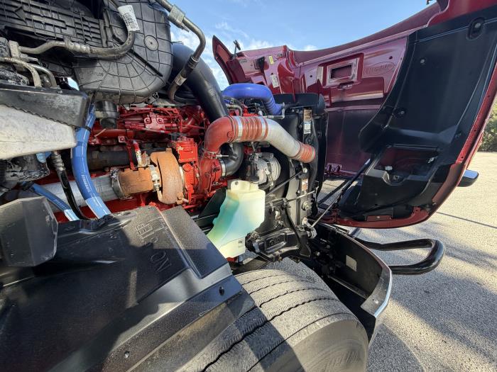 2023 Peterbilt 579-9