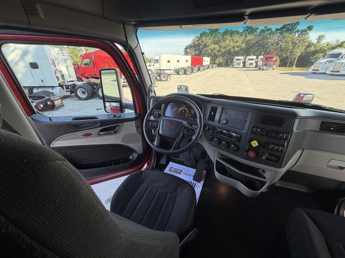 2023 Peterbilt 579-13