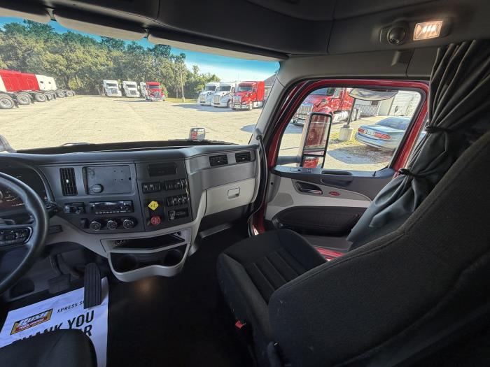 2023 Peterbilt 579-14