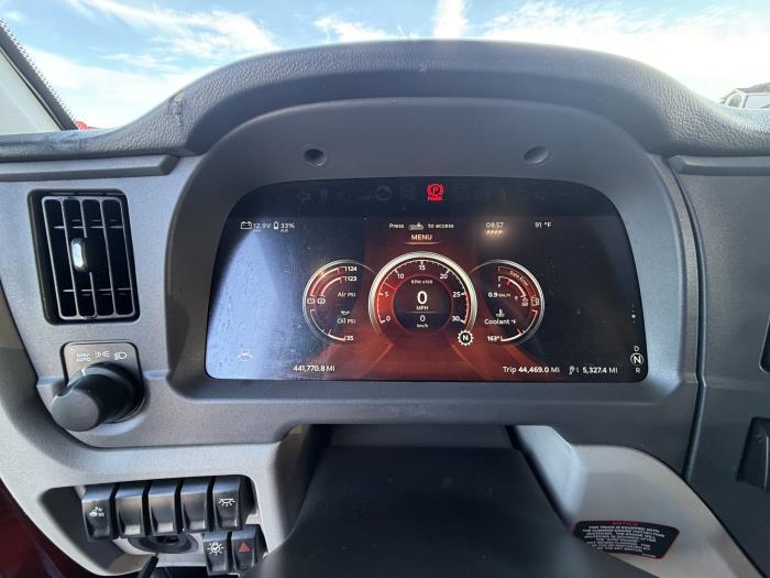 2023 Peterbilt 579-19