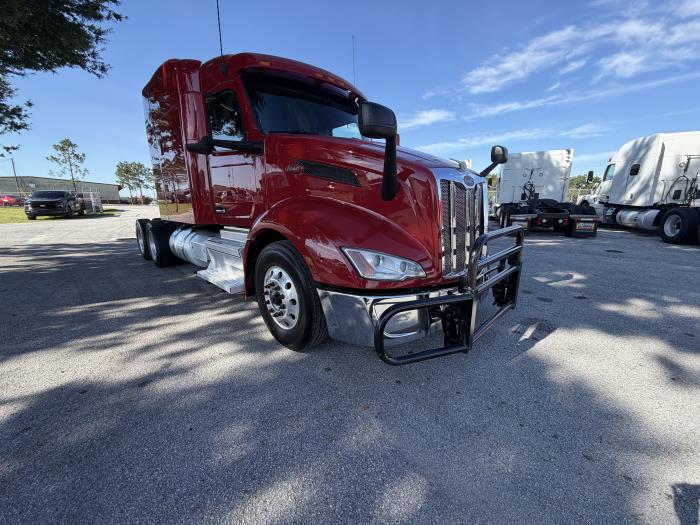 2023 Peterbilt 579-1