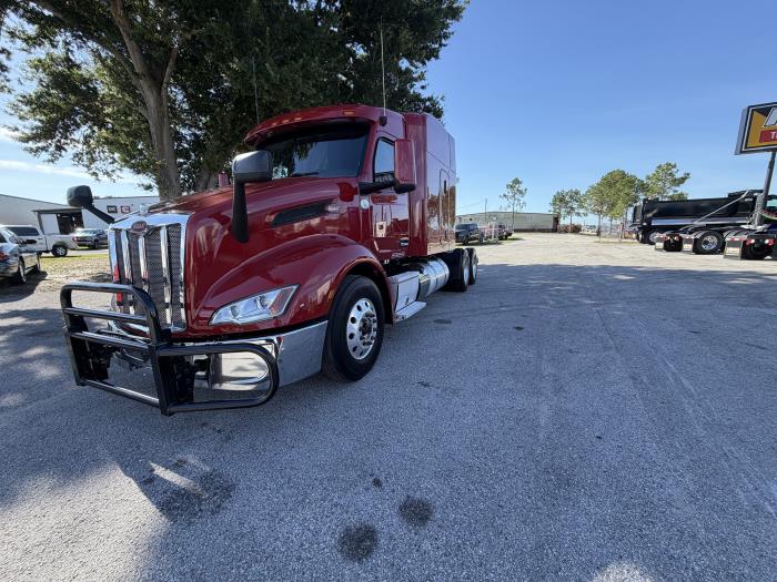 2023 Peterbilt 579-3