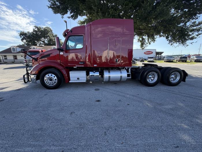 2023 Peterbilt 579-4
