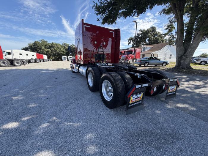 2023 Peterbilt 579-5