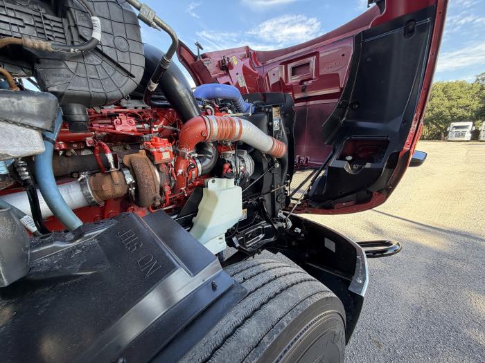 2023 Peterbilt 579-9