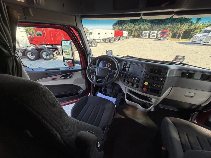 2023 Peterbilt 579-13