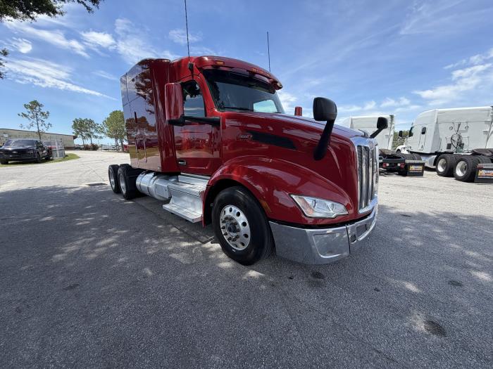 2023 Peterbilt 579-1