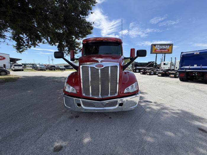 2023 Peterbilt 579-2