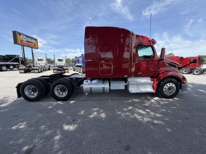 2023 Peterbilt 579-7