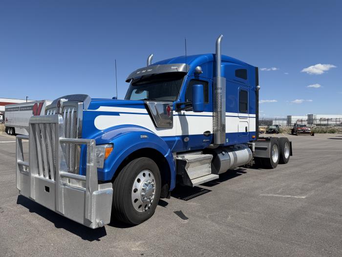 2024 Kenworth W990-0