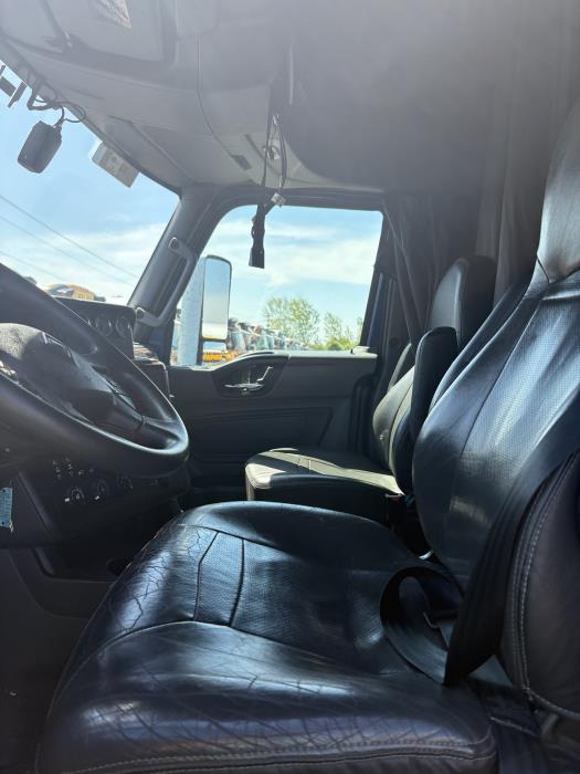 2022 International LT625-2