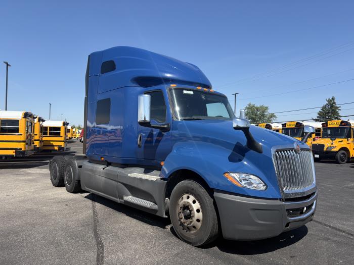 2022 International LT625-0