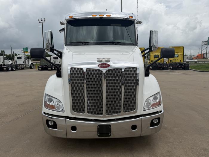 2021 Peterbilt 579-7