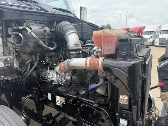 2021 Peterbilt 579-18