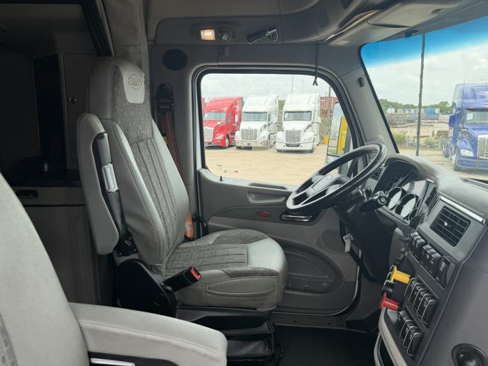 2021 Peterbilt 579-22