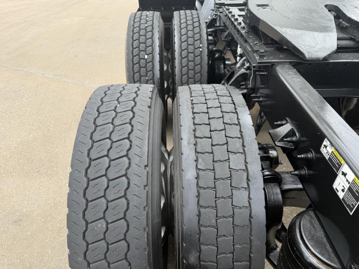2022 Peterbilt 579-12