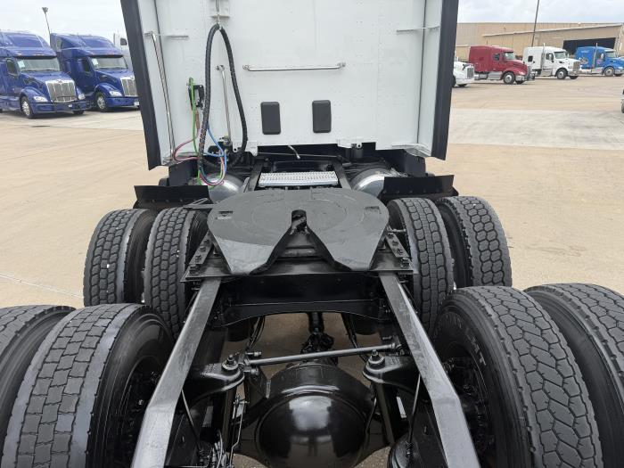 2022 Peterbilt 579-13