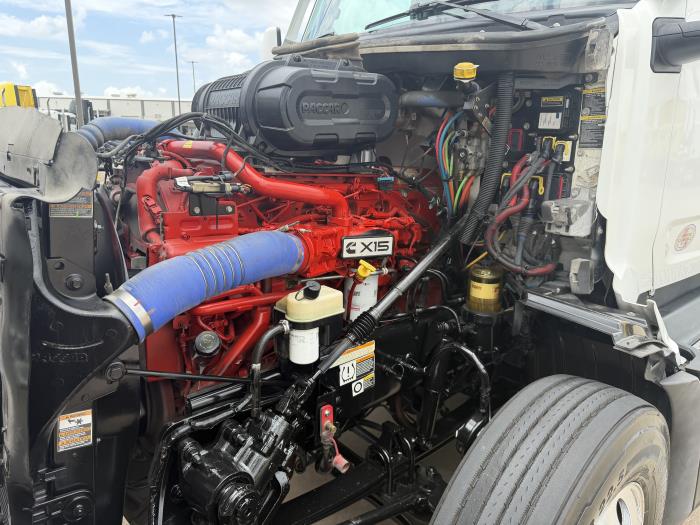 2022 Peterbilt 579-16