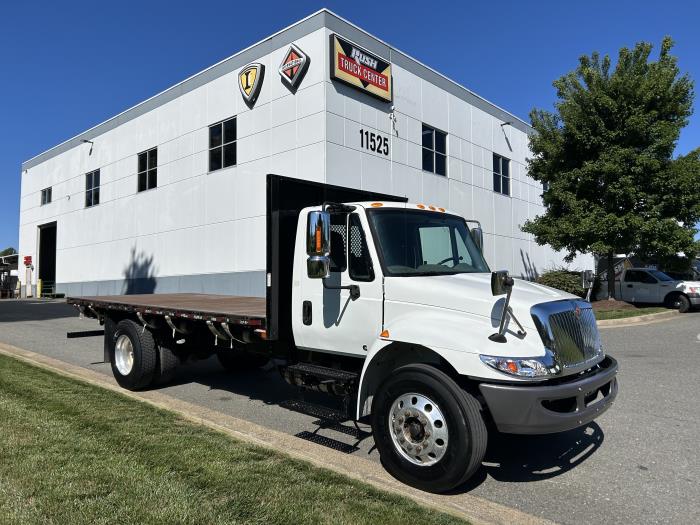 2019 International 4300 — photo 2