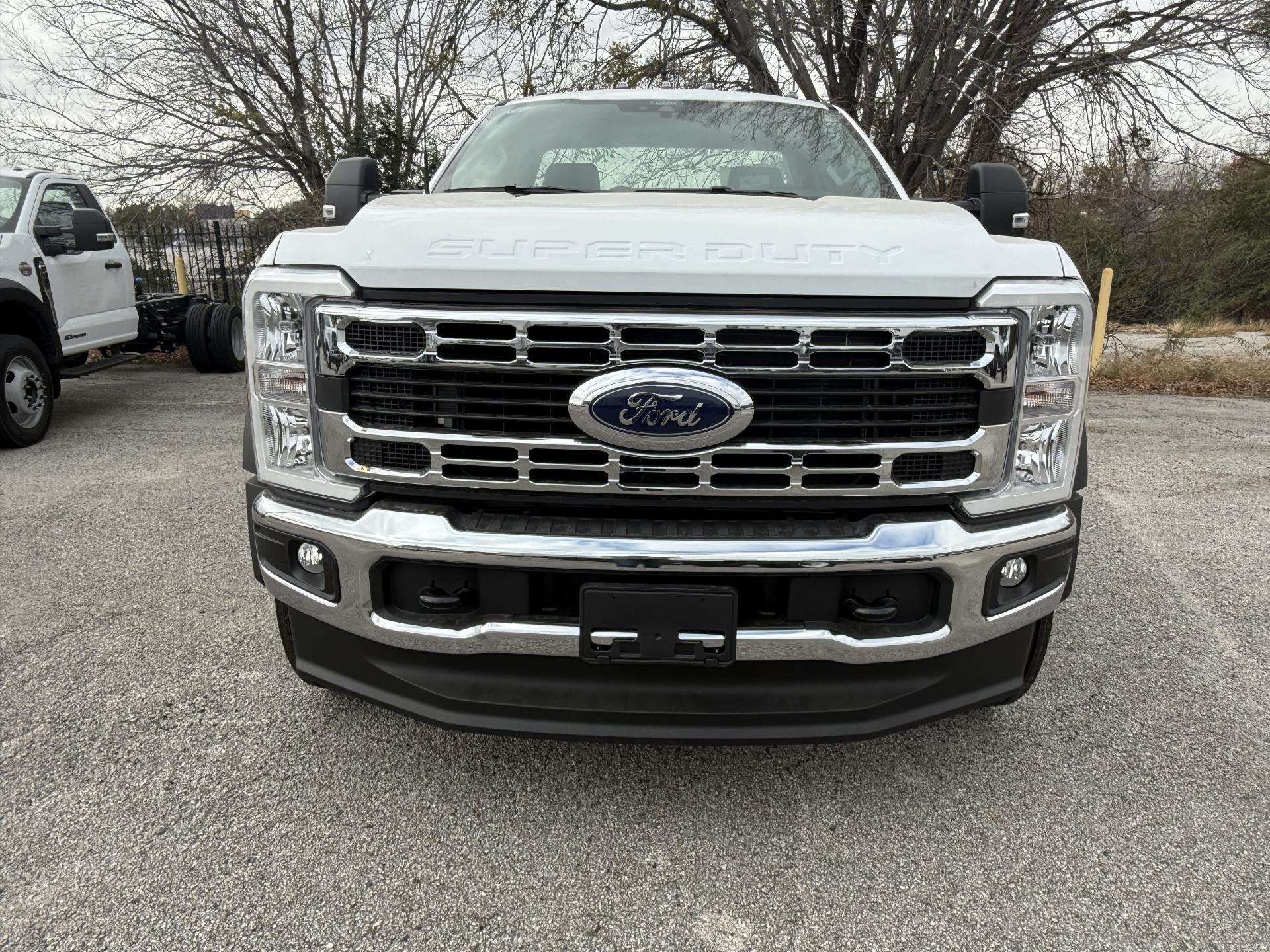 New 2026 Ford F-600 - photo 9