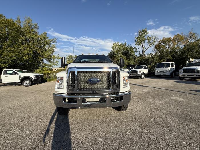 New 2027 Ford F-650 - photo 4