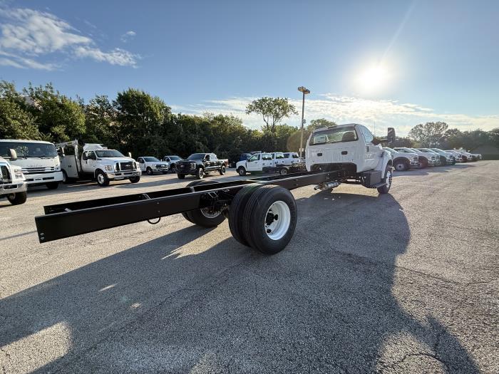 New 2027 Ford F-650 - photo 7