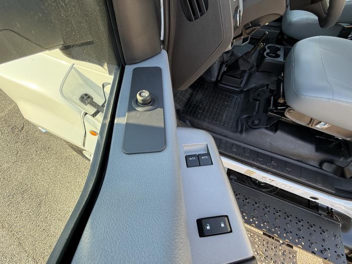 New 2027 Ford F-650 - photo 12