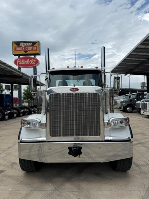 2027 Peterbilt 589-1