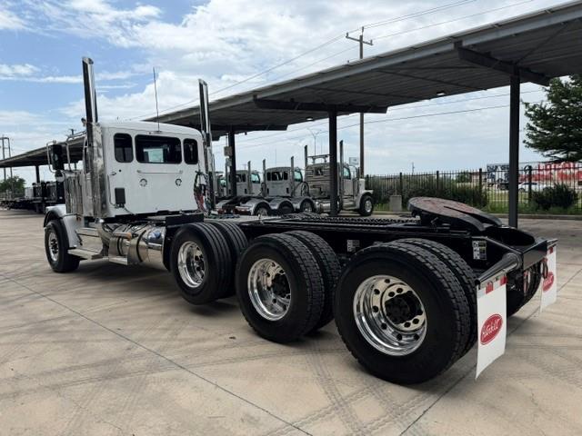 2027 Peterbilt 589-4