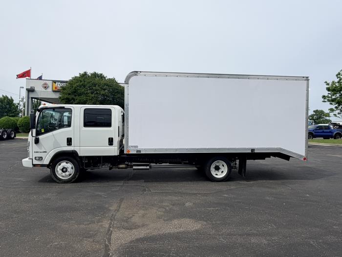 2027 Isuzu NPR-HD-2