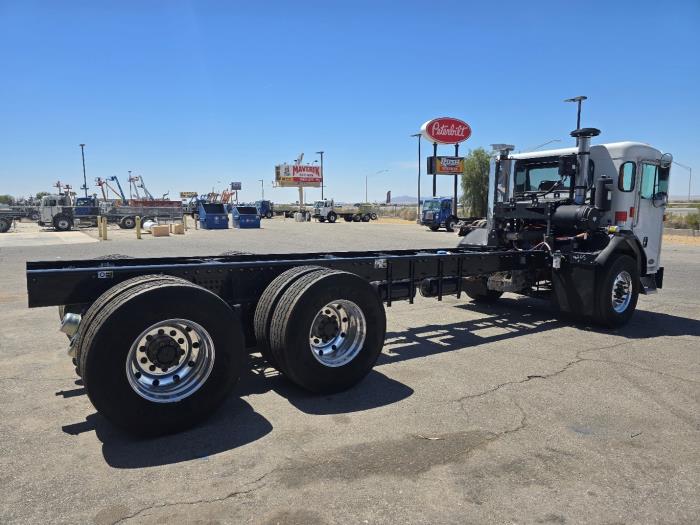 2025 Peterbilt 520-4