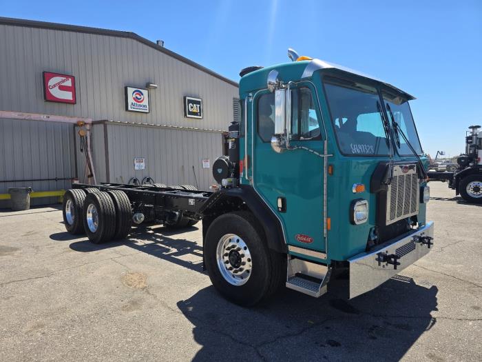 2025 Peterbilt 520-3