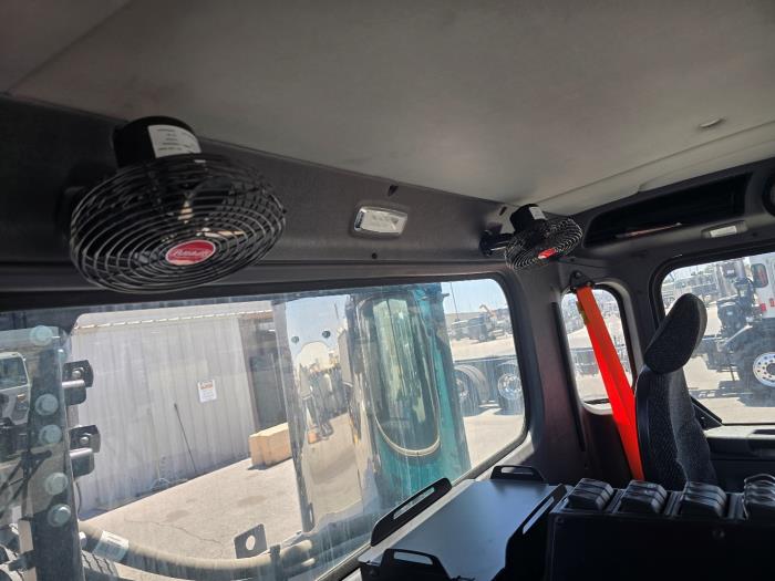 2026 Peterbilt 520-13