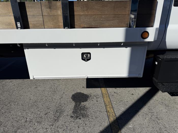 2027 Ford F-750-7