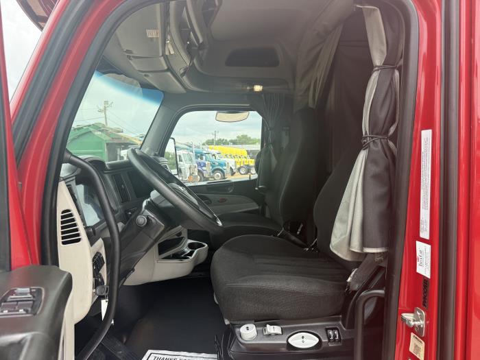2023 Peterbilt 579-16