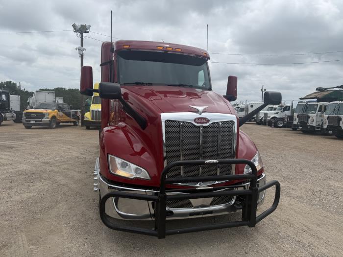 2023 Peterbilt 579-21