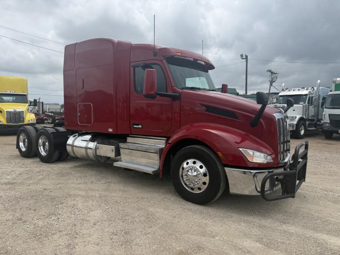 2023 Peterbilt 579-2