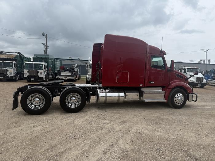 2023 Peterbilt 579-29