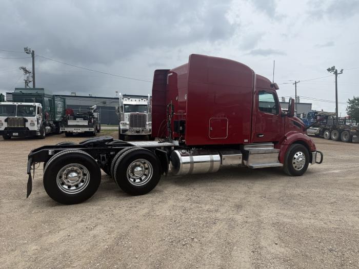 2023 Peterbilt 579-30